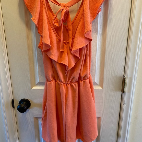 Boutique romper. Never worn! - Picture 4 of 4